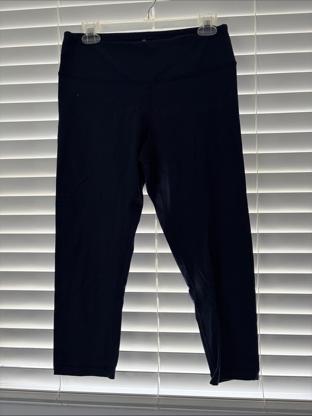 Navy High-Waist Crop capri Leggings